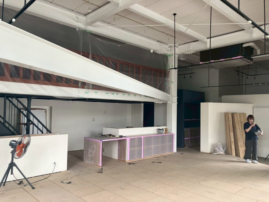 新しい無垢床と、塗り壁「sto」のヒミツ。【平成スタジオ改装レポート】